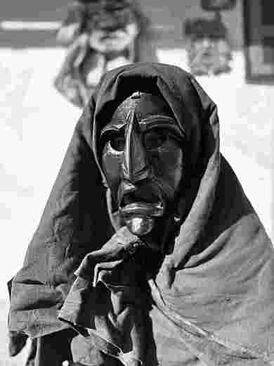 Masque en bois Italie 13