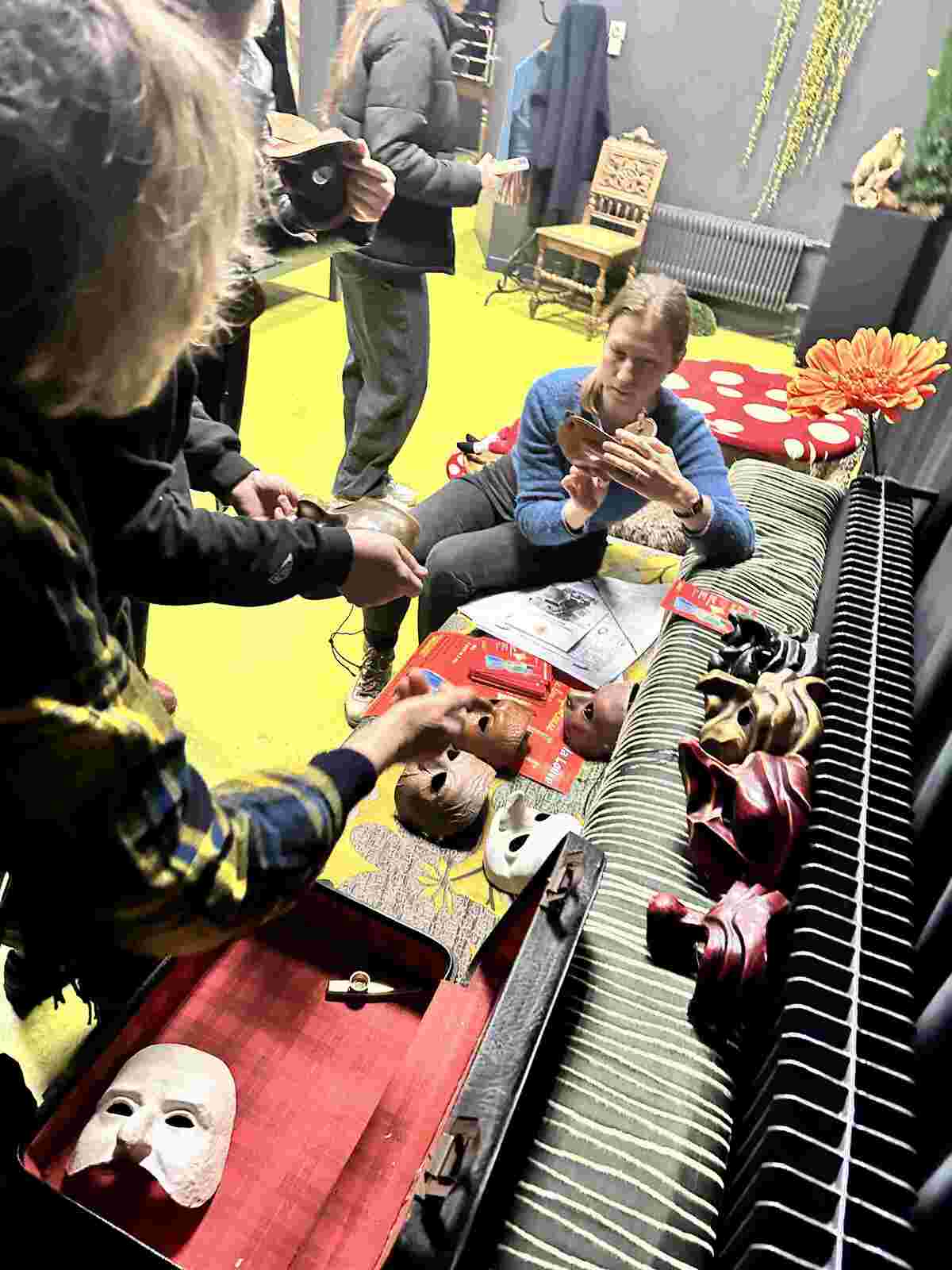 Meeting local artist  - CSC des Combes